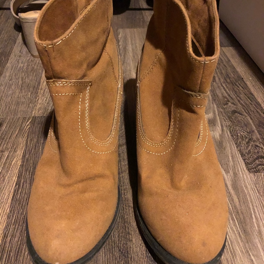 Rocket dog booties. Tan colour. Like new